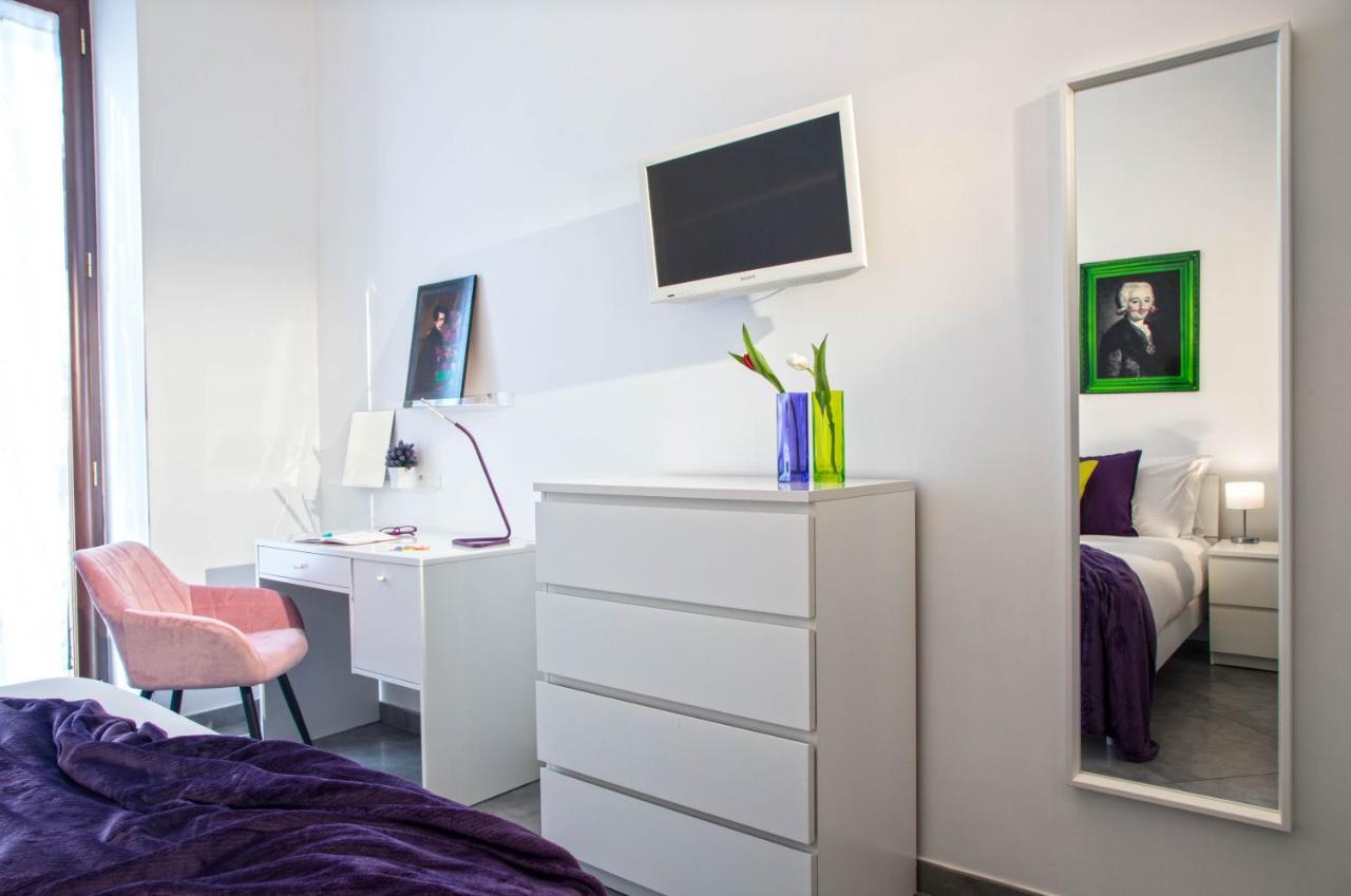 Ferdinando Arthouse Oversized Modern Apartment - By Gocce Team Napoli Eksteriør bilde